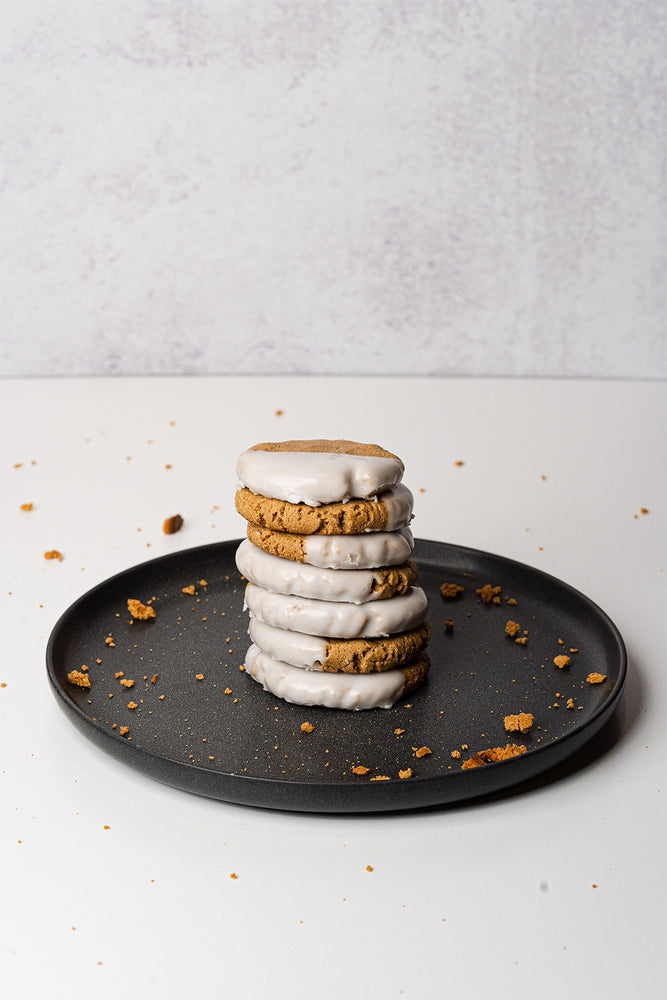 GINGERBREAD PROTEIN COOKIES